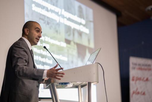Dr Husam AlWaer 